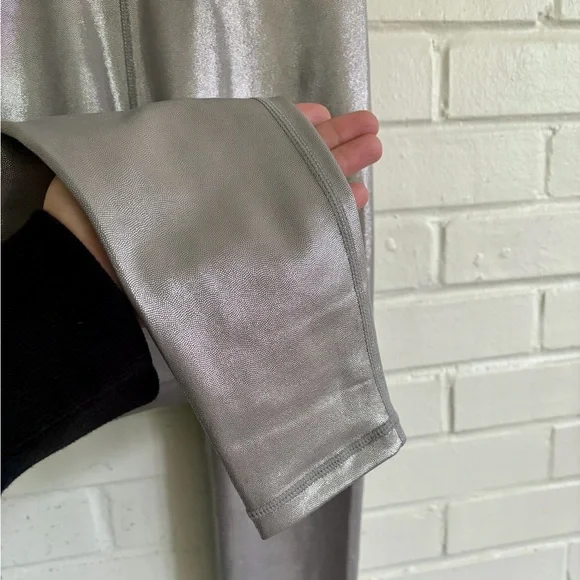 Allfenix Liquid Silver Women's High-Waisted 7/8 Leggings, SZ S LIKE NEW! - Picture 5 of 8